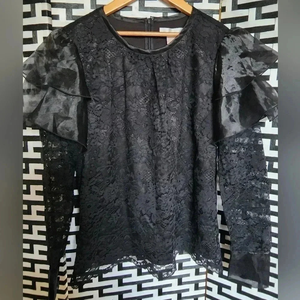 Rachel Parcell ruffle shoulder lace blouse size Medium New Black - Picture 2 of 15